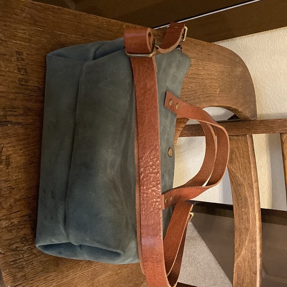 Jill’s Homestead Shorty Tote - Picture 5 of 5